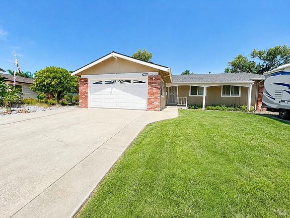 4th image of 1913 Southwood Drive