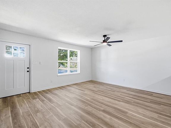 5th image of 2732 Juniper St