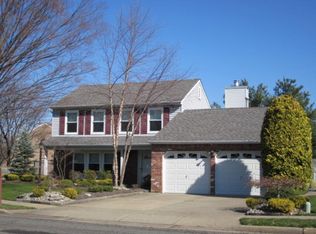 69 Wintergreen Ave, Edison, NJ 08820