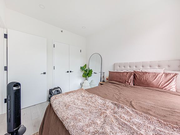 2nd image of 388 Vernon Ave #302