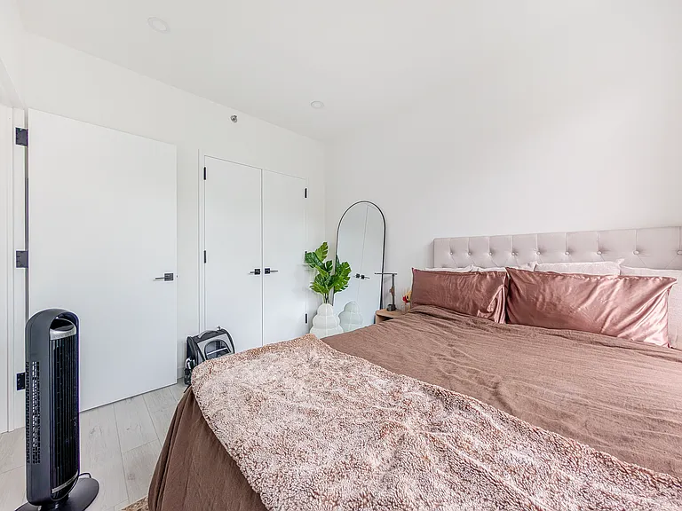 388 Vernon Ave #301 — Photo 5