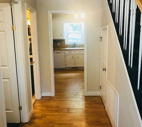 2nd image of 425 Sedgefield Cir