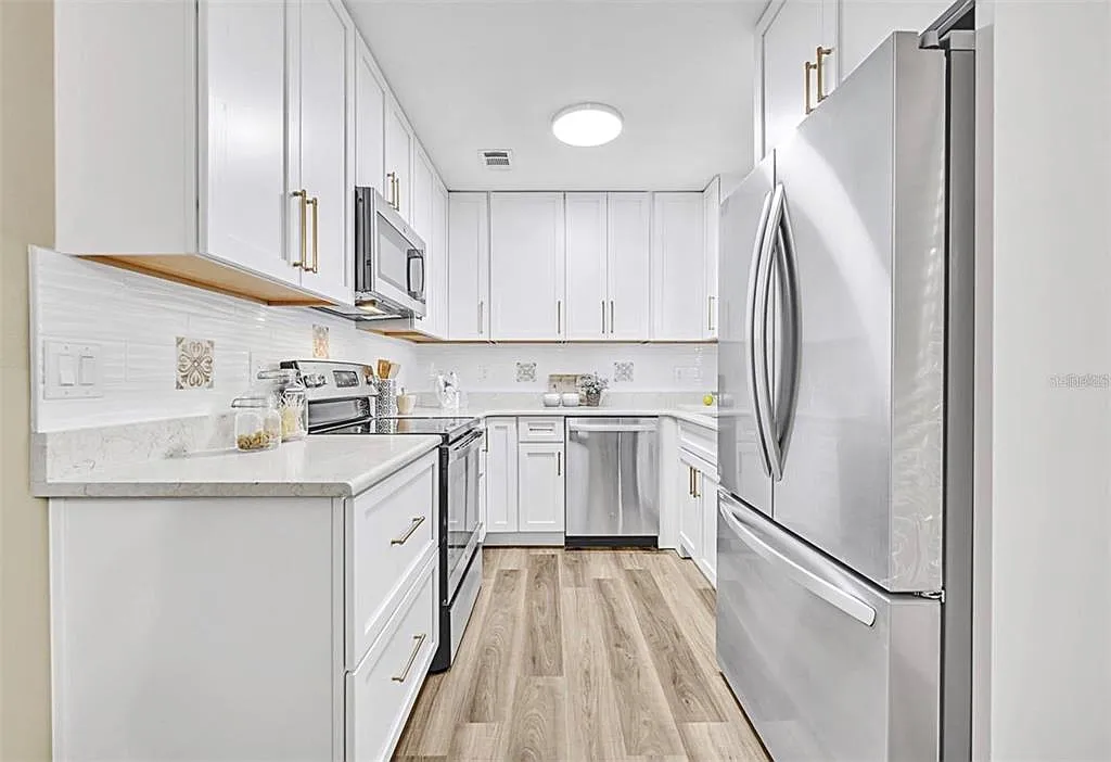 4 bed, 2.0 bath, 1411 sqft, $2,250 — Photo 3