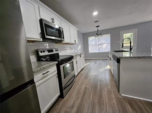 111 Anise Tree Place, The Woodlands, TX 77382
