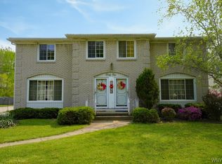 41 Pheasant Run Rd, Buffalo, NY 14228