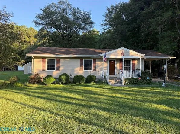 8482 Broad Marsh Ln, Hayes, VA 23072