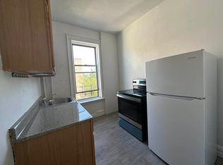 954 E 15th St #3, Brooklyn, NY 11230