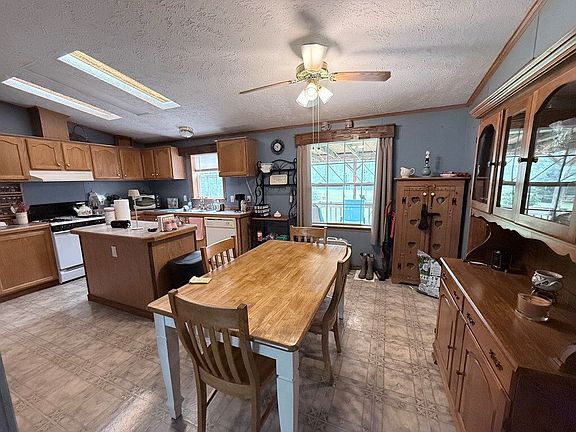 4th image of 2148 Cranberry Rockland Rd