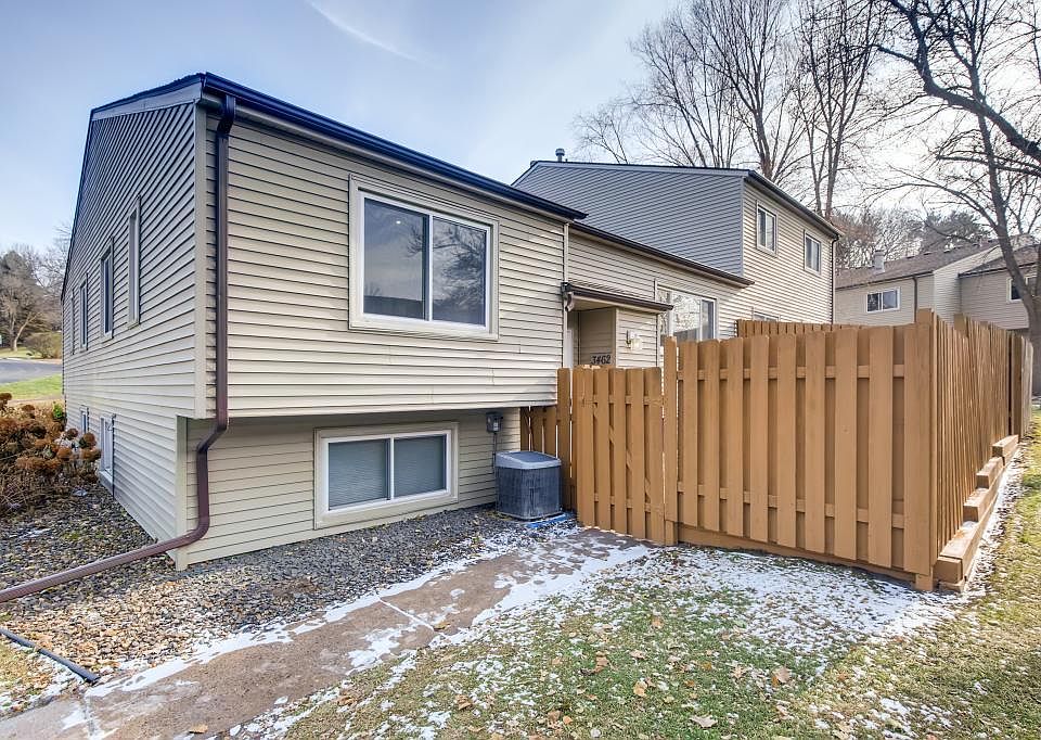 1st image of 3462 Greenwood Ct S