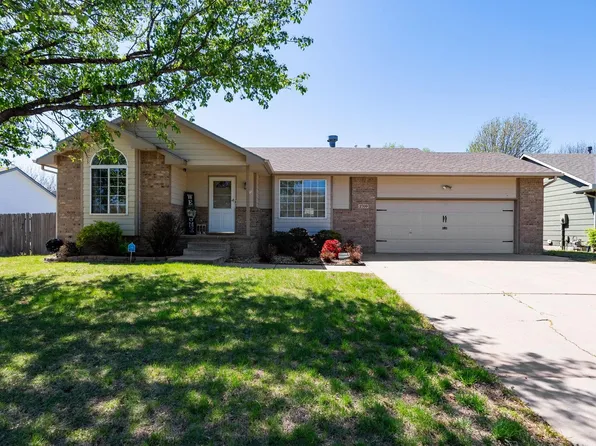 2709 N Parkridge St, Wichita, KS 67205