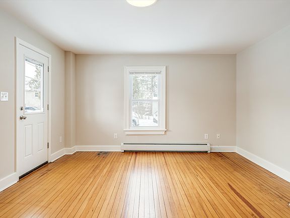 5th image of 6 Orchard St Floor 1