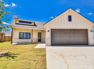702 E 19th St, Wolfforth, TX 79382