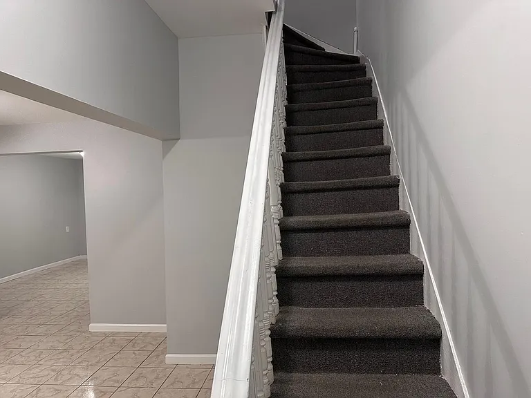 868 Main St — Photo 11