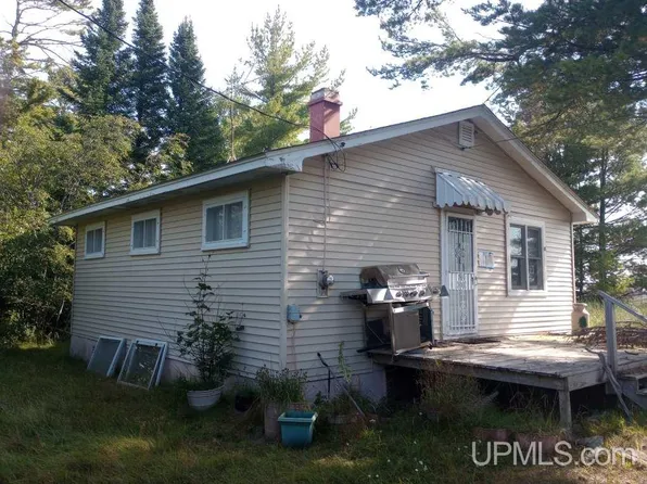53776 Kuivanen Rd, Lake Linden, MI 49945
