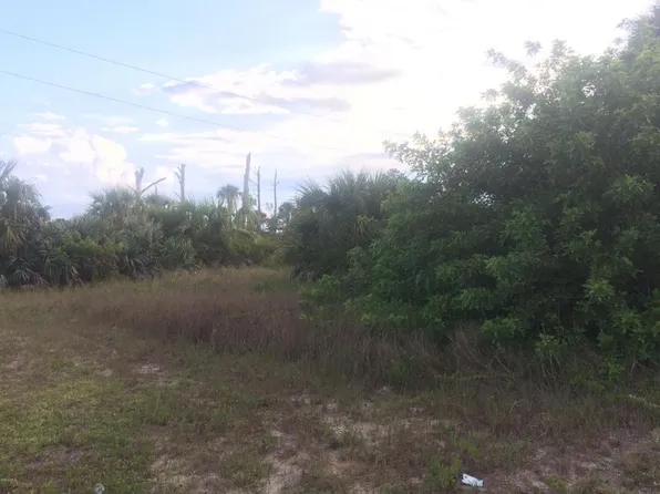 1890 De Groodt Rd SW, Palm Bay, FL 32908