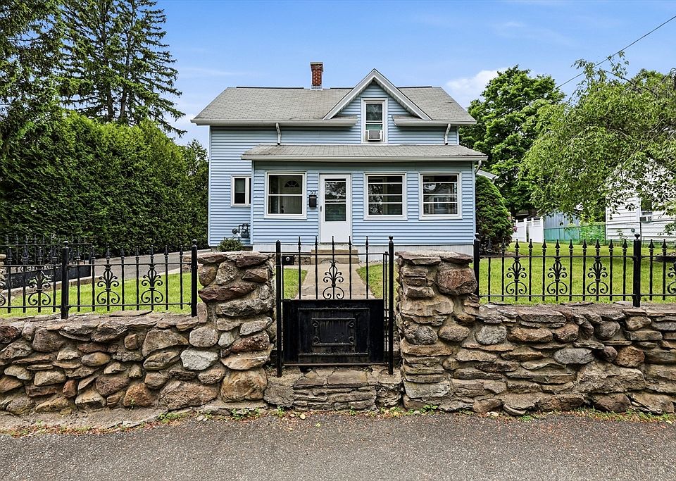 1st image of 27 Stebbins St