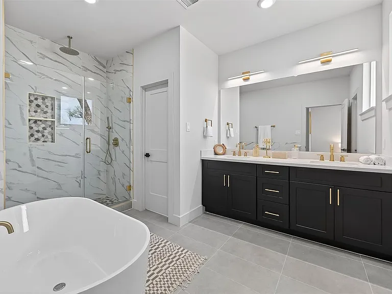 975 Highland Light Ln — Photo 16