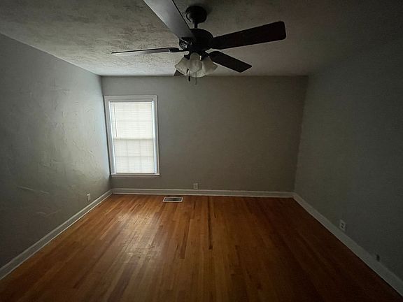5th image of 4118 Potomac Ave