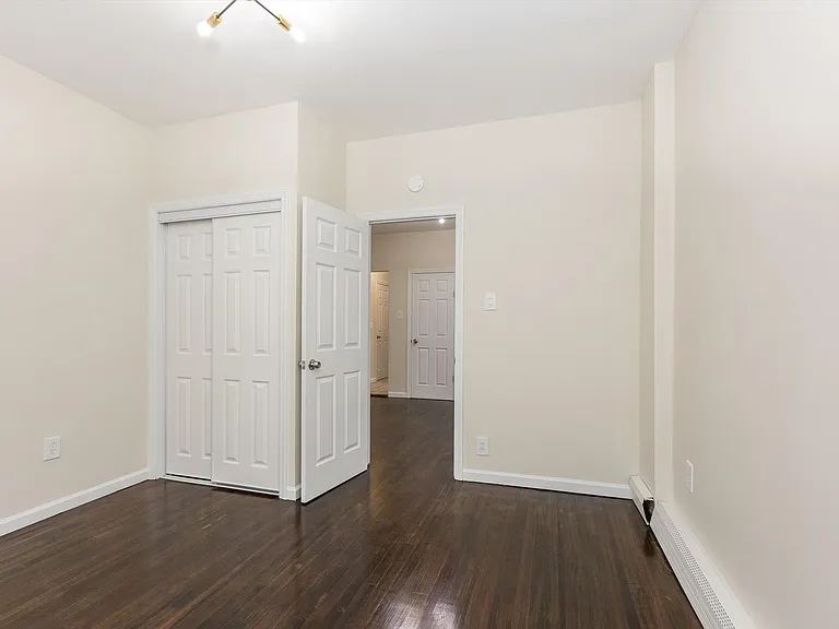 The Regis West Orange — Photo 13