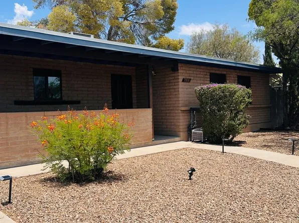 7221 E Brooks Dr, Tucson, AZ 85730