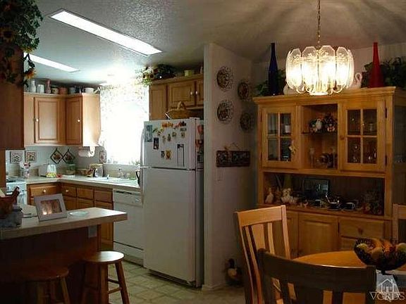 3rd image of 44 Ortega Dr