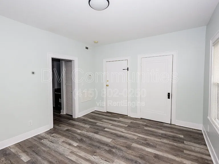 3296 E 149th St #4 — Photo 3