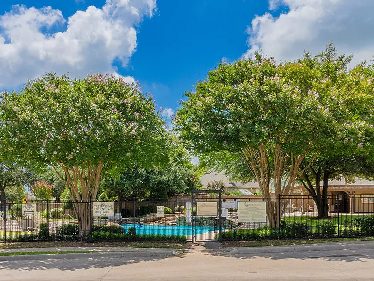 7624 Vista Creek Ln — Photo 46