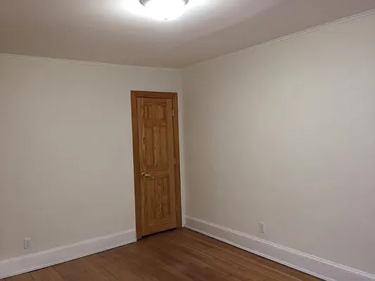 Rented by Halvatzis Realty | media 3