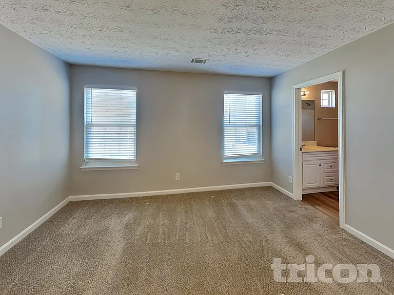175 Meadowridge Dr — Photo 6