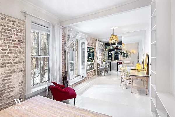 Rented by Warburg | media 9