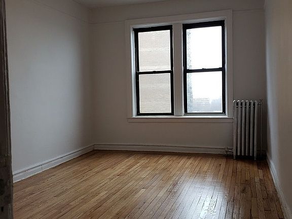 3rd image of 134 Haven Ave APT 5a