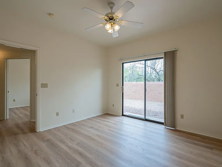 3716 N. Mountain Ave. — Photo 17