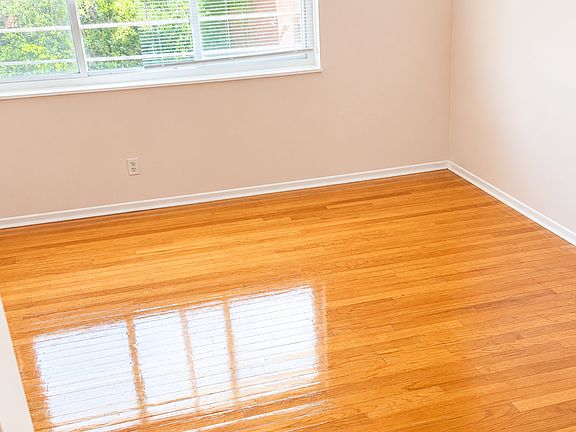 3rd image of 2654 Pestalozzi St #3A