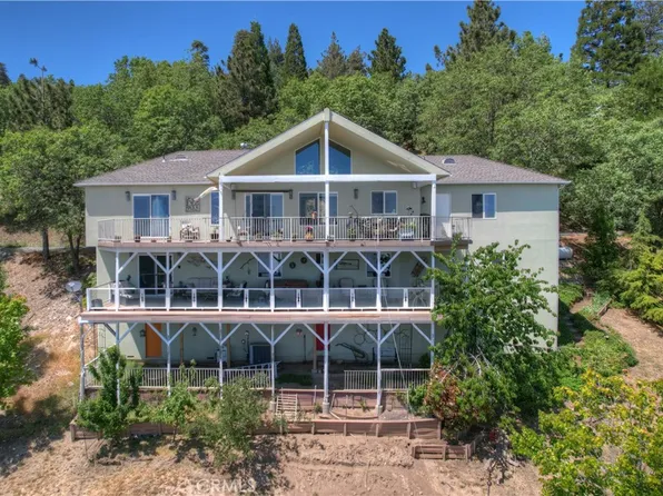 63 Panorama Rd, Running Springs, CA 92382