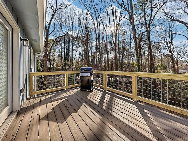 303 Nottingham Dr — Photo 20