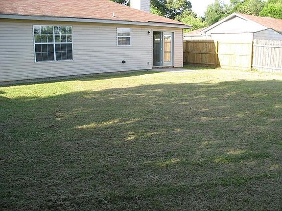 2nd image of 203 Mountain Creek Dr