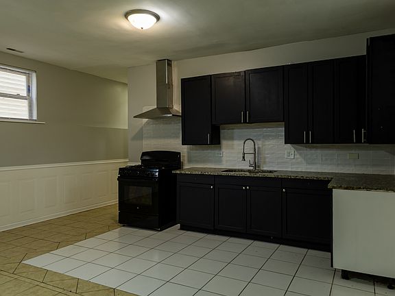 2nd image of 6667 S Michigan Ave #1