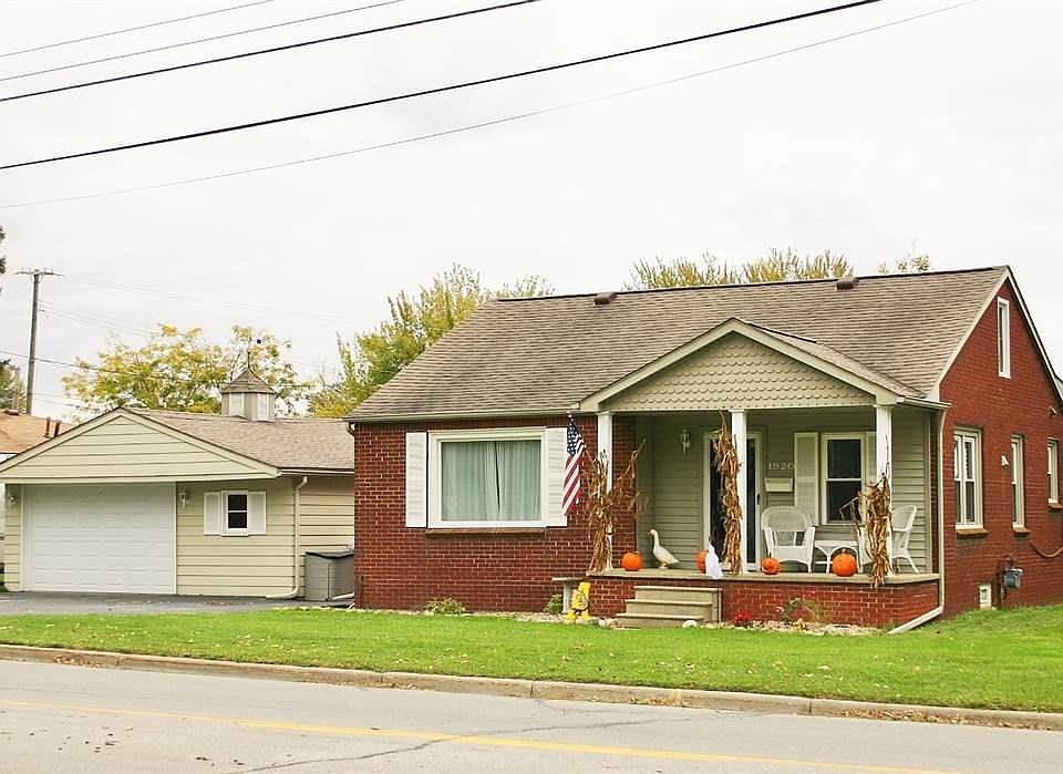 1st image of 1920 Saint Clair River Dr