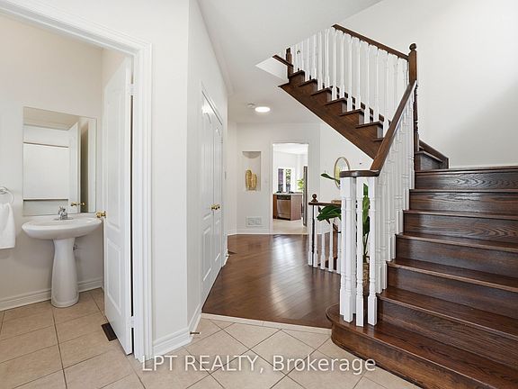 3rd image of 4 Millbury Rd