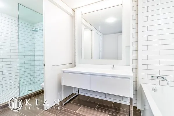 Rented by Kian Realty | media 22