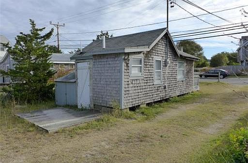 2nd image of 85 Taylor Ave