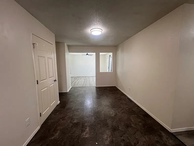 204 E Robberson St — Photo 13