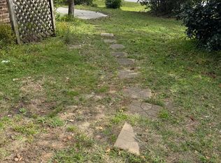 208 Hodges St, Morehead City, NC 28557