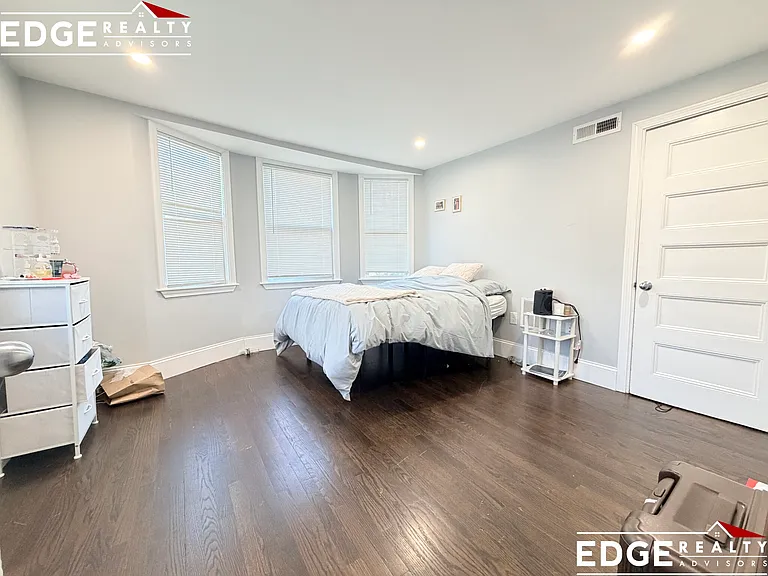 24 Tremont St — Photo 12