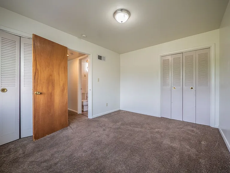 Campus View Apartments — Photo 71