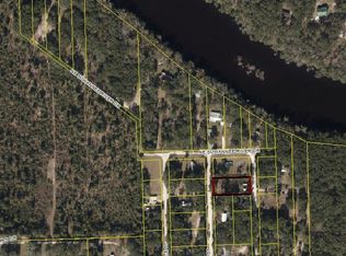 300 NE Wesley St, Mayo, FL 32066