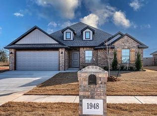 1948 W Crossbow Way, Mustang, OK 73064