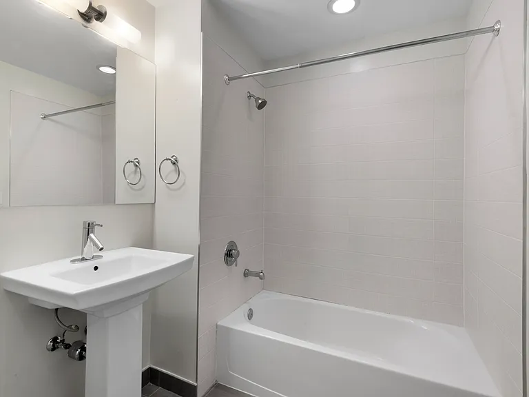 1325 Adams St #402 — Photo 16