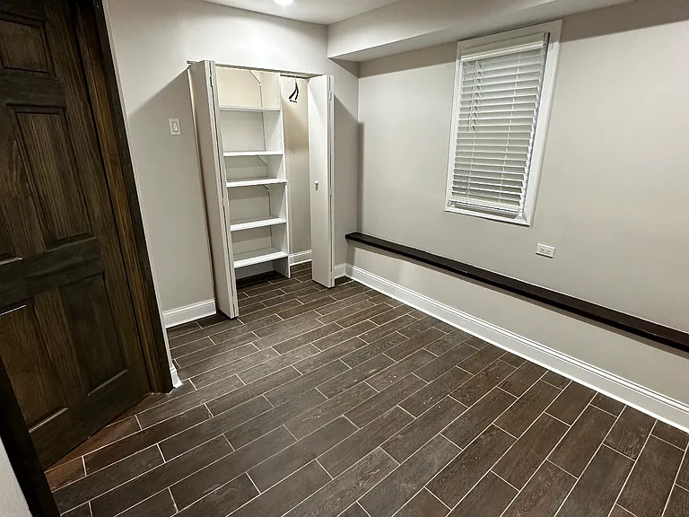4618 N Karlov Ave #1 — Photo 17