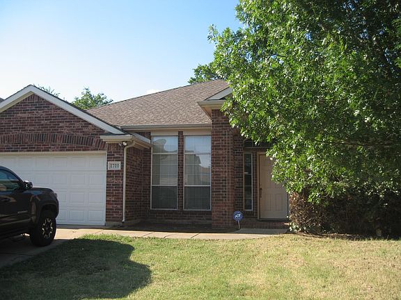 2nd image of 2720 Cheshire Way